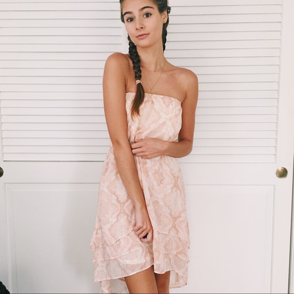 Charlotte Russe Dresses & Skirts - Charlotte Russe floral high low ruffle dress